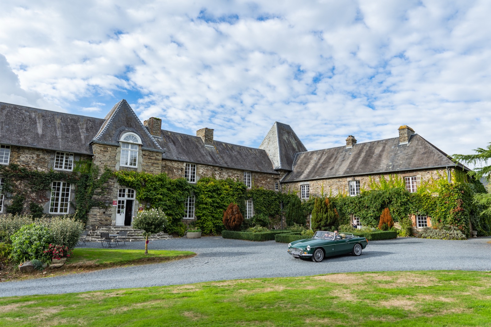 Château de la Roque à Théreval (Hébécrevon) — manoir en pierre de schiste, lieu de mariage dans la Manche — Arnaud Chapelle
