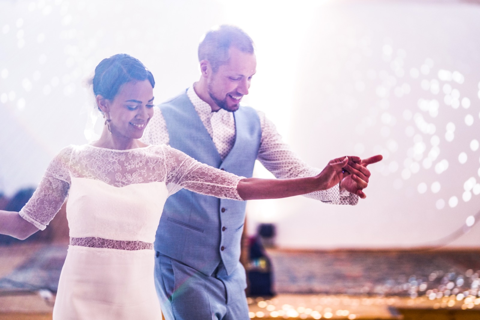 La première danse des mariés — soirée de mariage au Château du Perron, Saint-Aubin-du-Perron — Arnaud Chapelle