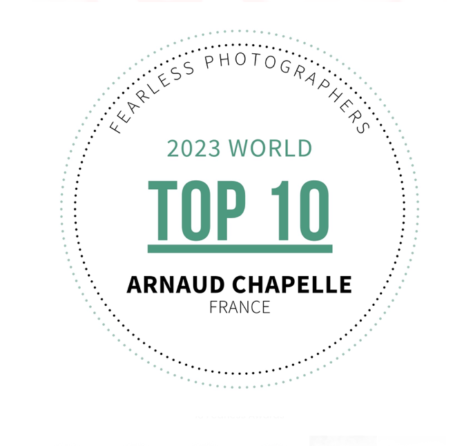 Badge officiel Fearless Photographers World TOP 10 2023 - Arnaud Chapelle France