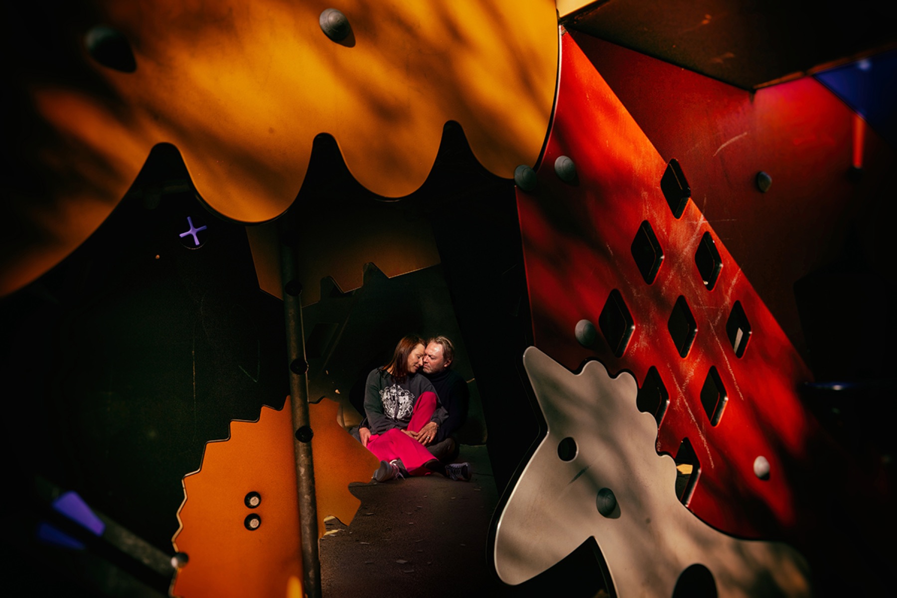 Séance engagement urbaine — couple dans la ville — Arnaud Chapelle